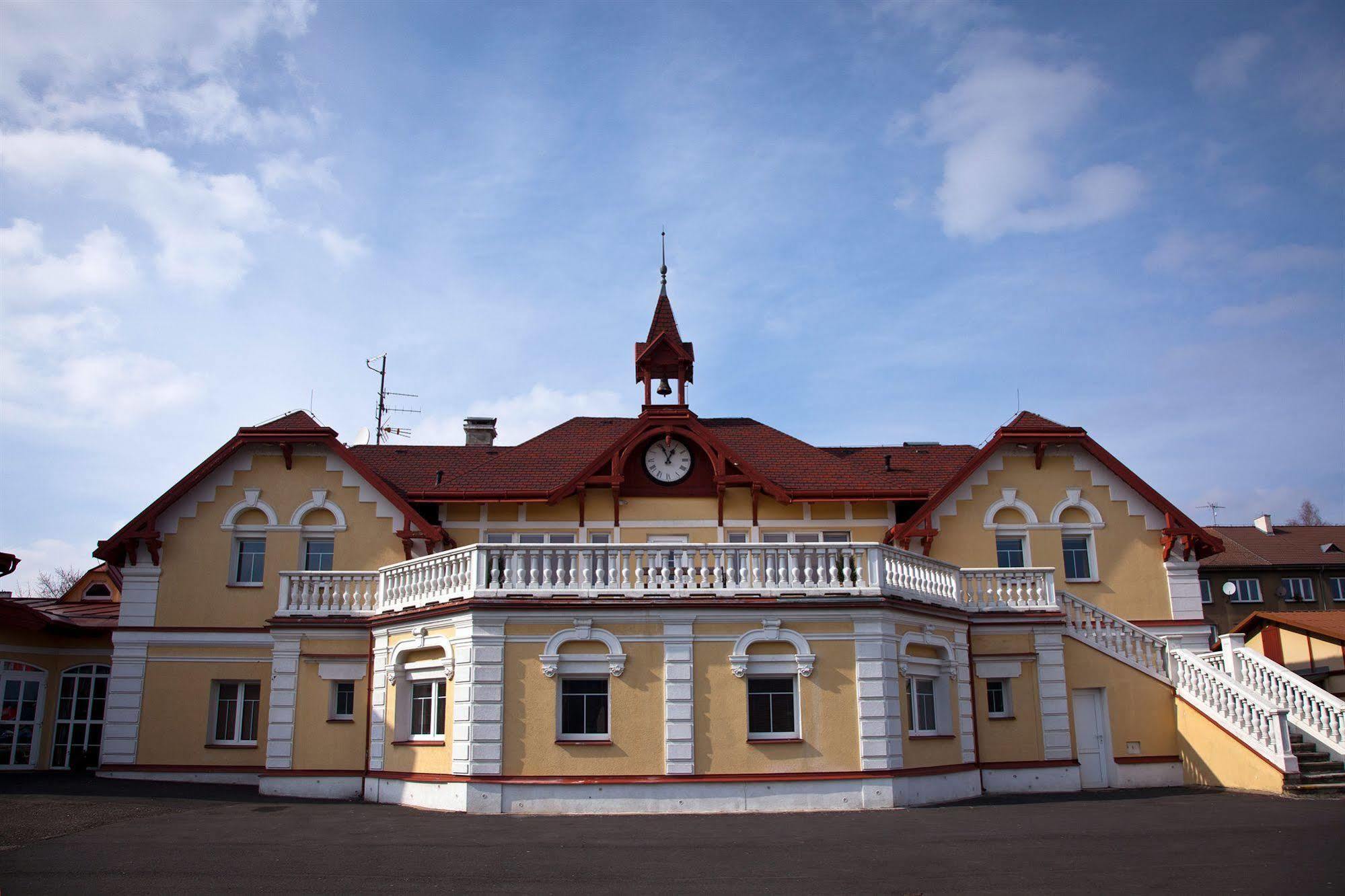 Hotel U Simla Karlovy Vary Exterior photo
