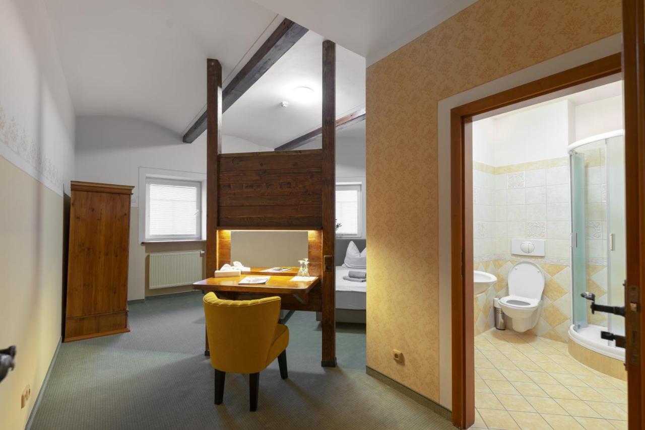Hotel U Simla Karlovy Vary Exterior photo
