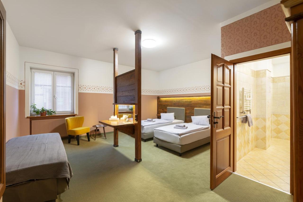 Hotel U Simla Karlovy Vary Exterior photo